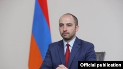 Հայաստանի ԱԳՆ խոսնակ Վահան Հունանյանը, արխիվ
