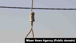 ارشیف: په ایران کې د اعدام په موخه ځوړوند شوی پړی یا زندۍ