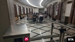 „Зоната за медии“ в новата стара сграда на парламента.