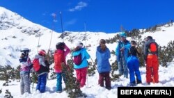 Една от инструкторките Геновева Михайлова по време на един от куровете за деца