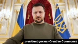 Знищення великого десантного корабля «Цезар Куніков» «додає безпеки в Чорне море», зазначив президент України Володимир Зеленський