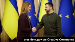 Եվրախորհրդարանի նախագահ Ռոբերտա Մեցոլան և Ուկրաինայի նախագահ Վլադիմիր Զելենսկին, Լվով, 4 մարտի, 2023թ.