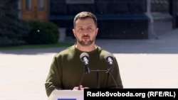 Як зауважує видання, плани Зеленського особливо примітні, оскільки нещодавно він скасував закордонні поїздки після початку великого наступу Росії на Харківщині.