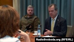 Деніел Райс, президент «Амерікан Юніверсіті Київ», зустріч з ЗМІ. Київ, 16 березня, 2023.
