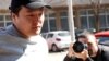 Hyeong Do Kwon okrivljen za više krivičnih djela prevare kriptovalutama i hartijama od vrijednosti tokom privođenja kod tužioca u Podgorici, 24. mart 2023.