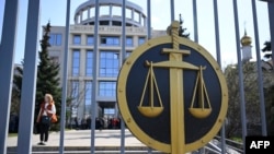 Під час судового засідання він зізнався, що отримав гроші за те, щоб воювати у складі Збройних сил України