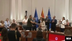 Потпишан Општ колективен договор за јавниот сектор за повисоки плати.