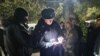 "Жарандык алуу кооптуу болуп калды". Москва мигранттардын артынан сая түштү 