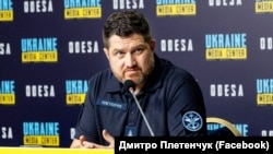 Щоб убезпечити рештки свого флоту, сили РФ «використовують для патрулювання в акваторії Азовського та Чорного морів усі наявні у них зразки авіаційної техніки», каже Дмитро Плетенчук