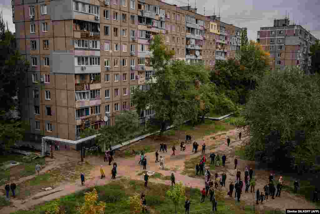 Дніпро було логістичним центром для гуманітарної допомоги та приймальним пунктом для цивільних, які виїжджали з лінії фронту 