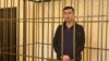Бишкек шаардык сотунда блогер Ырыс Жекшеналиевдин бөгөт чарасы каралды. 2-сентябрь, 2022-жыл.
