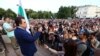 Правителството беше подкрепено от няколко хиляди души във вторник вечер. Асен Василев и други министри от кабинета се срещнаха с хората