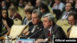 Президент Армении Серж Саргсян выступает на саммите ОБСЕ. Астана, 2 декабря 2010 г. (фотография – пресс-служба президента Армении)