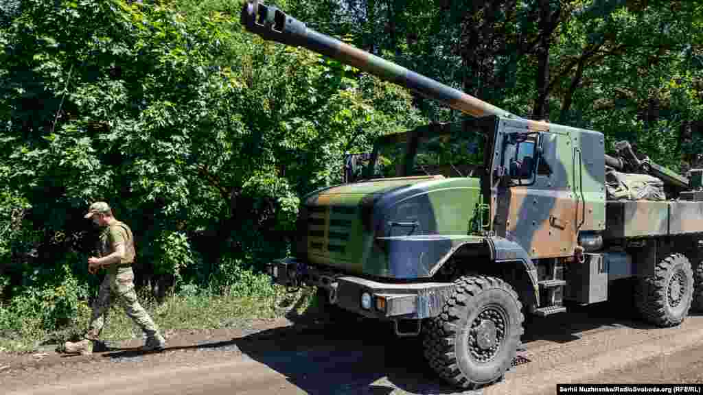 САУ CEASAR – французька колісна 155 мм самохідна гармата розробки GIAT Industries, вона б’є на відстань до 40 кілометрів