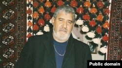 Şwesiýada ýaşaýan türkmen şahyry Şiraly Nurmyrat