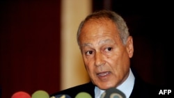 احمد ابوالغيط می گوید: (ايران) از (حزب الله) استفاده مى كند تا در مصر حضور يابد و بعد به مصرى ها بگويد: ما اينجا هستيم.