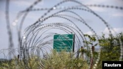 По словам югоосетинского политолога, применение подобных санкций в отношении граждан Южной Осетии изначально поставит в тупик ее инициаторов