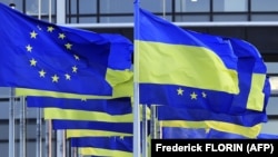 Верховна Рада закликає парламенти, уряди й інституції Європейського Союзу ухвалити рішення про початок переговорів щодо членства України в ЄС
