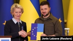 Урсула фон дер Лайен посети Киев на 8 април 2022 г. 