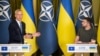 Єнс Столтенберґ і Володимир Зеленський під час пресконференції в Києві, 28 вересня 2023 року