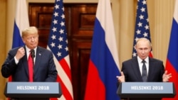 Дональд Трамп (л) і Володимир Путін (п) на прес-конференції після саміту в Хельсінкі, 16 липня 2018 року