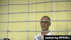 Укук коргоочу Азимжан Аскаров сот сурагында, 6-сентябрь.