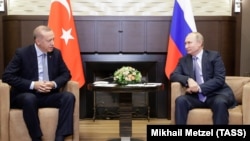 Президент Росії Володимир Путін (п) і президент Туреччини Реджеп Тайїп Ердоган 