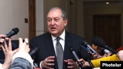 Armenia - Former Prime Minister Armen Sarkissian speaks to journalists in Yerevan, 9 February 2018.