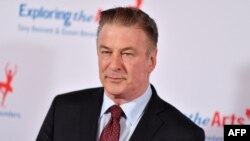 Белгилүү Голливуд актеру Алек Болдуин.