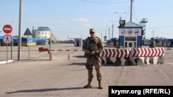 За даними прикордонників, від початку 2017 року вони виявили 230 іноземців, які намагалися перейти адмінкордон із анексованим Кримом із порушеннями – перетнули недійсні пункти пропуску