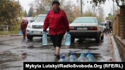 Одне з постраждалих міст – Торецьк – під час чергового перебою з водопостачанням, жовтень 2018 року