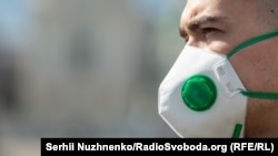 Вісім людей госпіталізовані з підозрою на коронавірус