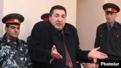 Ճանապարհային ոստիկանության նախկին պետ Մարգար Օհանյանը դատարանում, 09 հունվար, 2011
