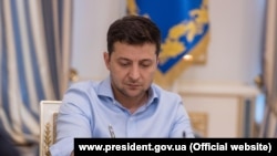 Зеленський реорганізував 8 і утворив 10 військово-цивільних адміністрацій на Донеччині