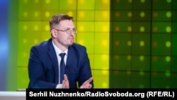 «Можливо, це пов’язано з відношенням до самого виробника… Мені здається, що тут є політика», – сказав головний санлікар