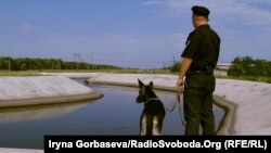 Канал Северский Донец – Донбасс, построенный в конце пятидесятых годов, обеспечивал 80% потребности обеспечения водой Мариуполя