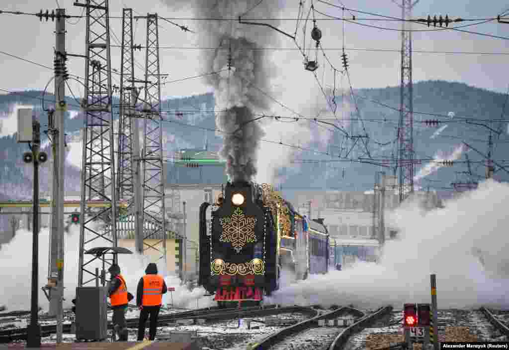 Орусия, Красноярск. Кооздолгон паровоз.