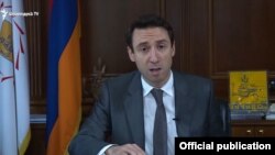 Мэр Еревана Айк Марукян выступает с заявлением о расторжении договора с «Санитек», 3 октября 2019 г․