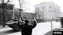 Савецкія танкі ўваходзяць у&nbsp;Баку, 1990&nbsp;год.