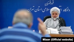 جلسات رسیدگی به پرونده شرکای بابک زنجانی، پس از نقض حکم قبلی در دیوان عالی کشور، در شبعه ۲۸ دادگاه انقلاب برگزار شده است.