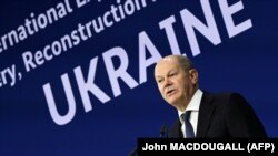 Німеччина відмовилась передавати винищувачі, аби не «підвищувати ставки», також «Берлін бажає уникнути можливої ескалації між НАТО та Росією», зазначив канцлер Олаф Шольц