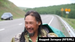  Шаман Олександр Габишев у березні 2019 року розпочав свою подорож із далекосхідного Якутська до Москви, де він, пройшовши пішки близько 6 тисяч кілометрів, мав намір «вигнати» Путіна з Кремля у 2021 році