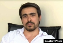 Suhrob Zafar “Topar 24” atly täjik oppozisiýasynyň aktiwisti Stambulda ýaşaýan Nasimjon Şaripowy tapjak bolup synanyşdy. Emma tiz wagtdan Zafaryň özi-de ýitirim boldy.