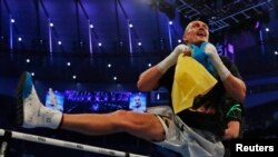 Олександр Усик 25 вересня здолав британця Ентоні Джошуа і став чемпіоном світу у важкій вазі за версіями WBA, WBO, IBF і IBO