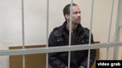 Илдар Дадин