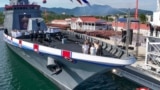 Az ázsiai ország vezetése közölte, hogy megjavította megrongálódott haditengerészeti rombolóját, és Kim Dzsongun jelenlétében vízre bocsátotta a hajót. Mindez három héttel azután történt, hogy a jármű egy elrontott avatási ceremónia során felborult