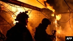 Надзвичайники двічі гасили пожежі після російських атак. Фото ілюстративне 