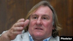 Всемирно известный французский актер Жерар Депардье.