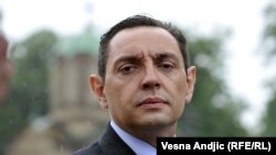 Samo u poslednjih mesec dana prvi čovek Ministarstva odbrane Srbije je Albance na Kosovu u šest navrata nazvao pogrdnim imenom: Aleksandar Vulin