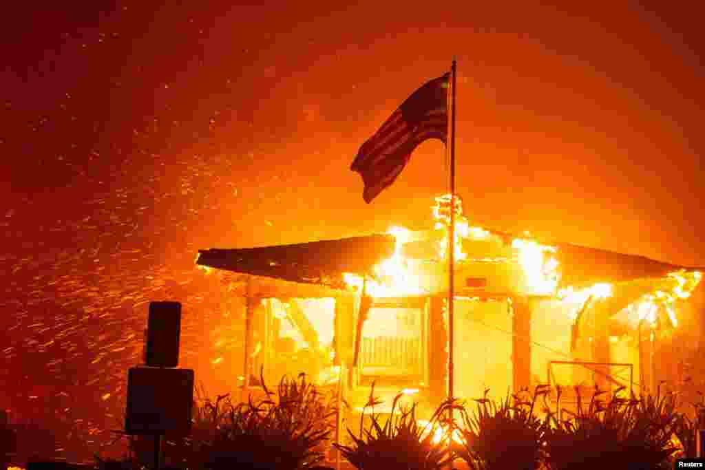 CALIFORNIA-WILDFIRES/CELEBRITIES